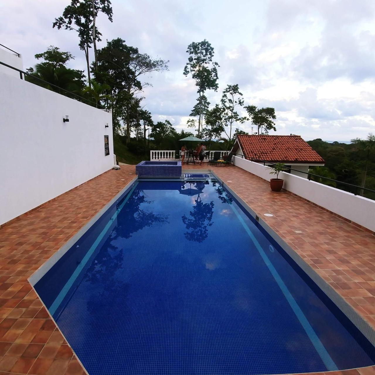 Hotel Los Cielos Del Caribe Cahuita Esterno foto